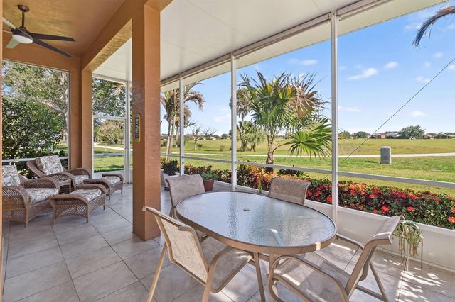 332 NW Stratford Lane, Port St. Lucie, FL 34983