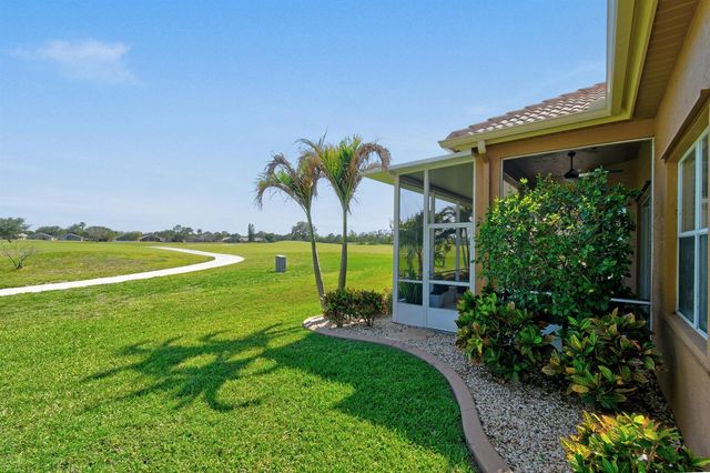 332 NW Stratford Lane, Port St. Lucie, FL 34983