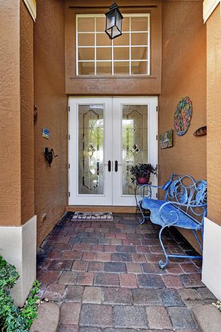 332 NW Stratford Lane, Port St. Lucie, FL 34983