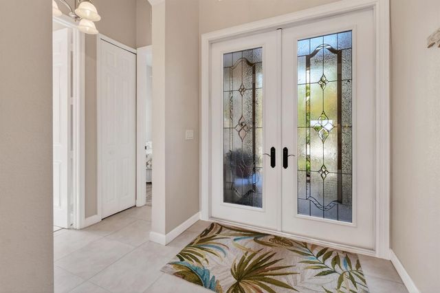 332 NW Stratford Lane, Port St. Lucie, FL 34983