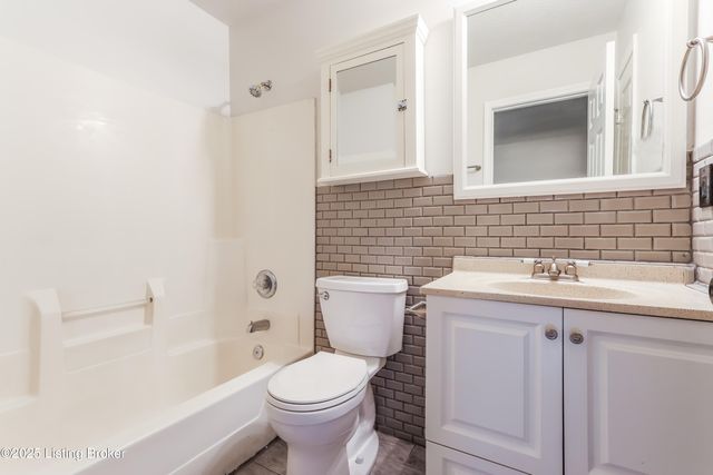 131 Shawnee Dr, Shepherdsville, KY 40165