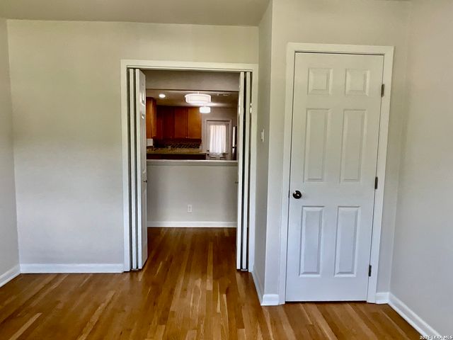 107 SHROPSHIRE DR, San Antonio, TX 78217