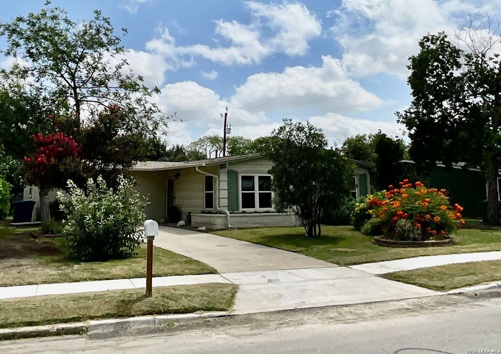107 SHROPSHIRE DR, San Antonio, TX 78217