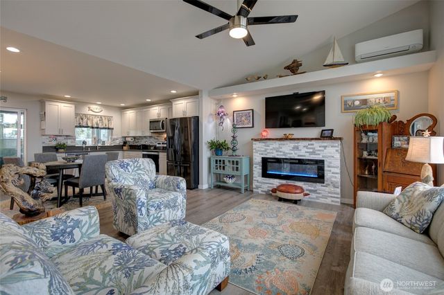 1436 Sand Pebble Avenue SW, Ocean Shores, WA 98569