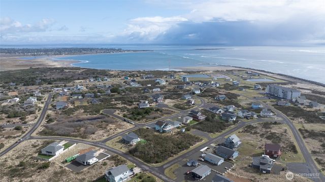 1436 Sand Pebble Avenue SW, Ocean Shores, WA 98569