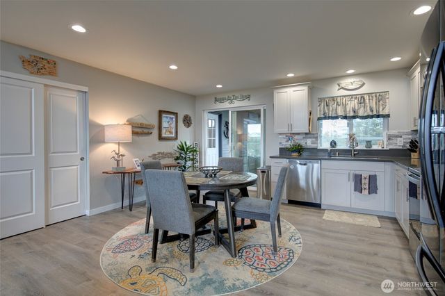 1436 Sand Pebble Avenue SW, Ocean Shores, WA 98569