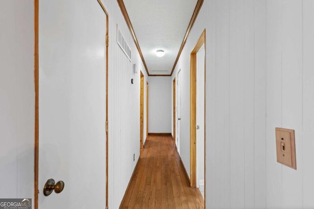 426 Riverlake Court, Woodstock, GA 30188