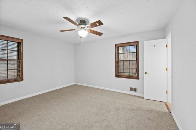 426 Riverlake Court, Woodstock, GA 30188