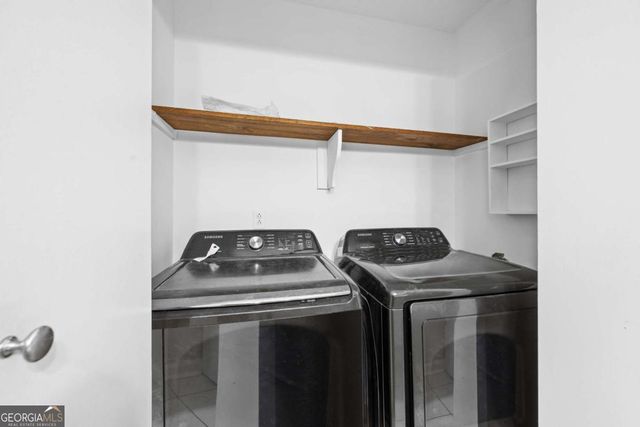 426 Riverlake Court, Woodstock, GA 30188