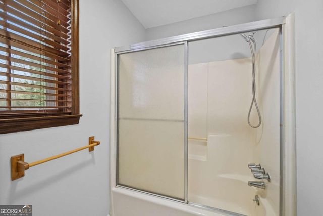 426 Riverlake Court, Woodstock, GA 30188