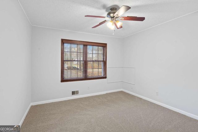 426 Riverlake Court, Woodstock, GA 30188