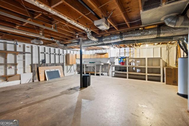 426 Riverlake Court, Woodstock, GA 30188