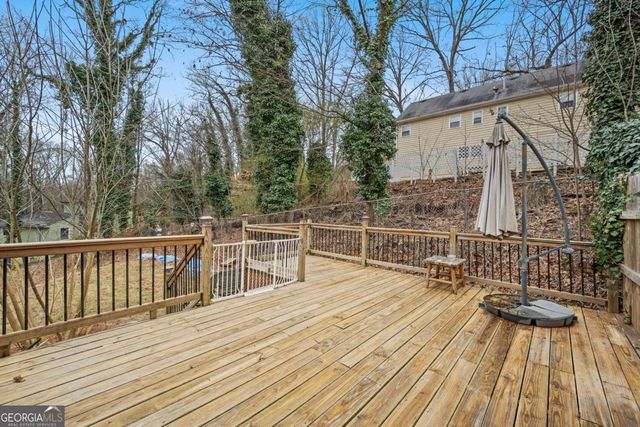 426 Riverlake Court, Woodstock, GA 30188