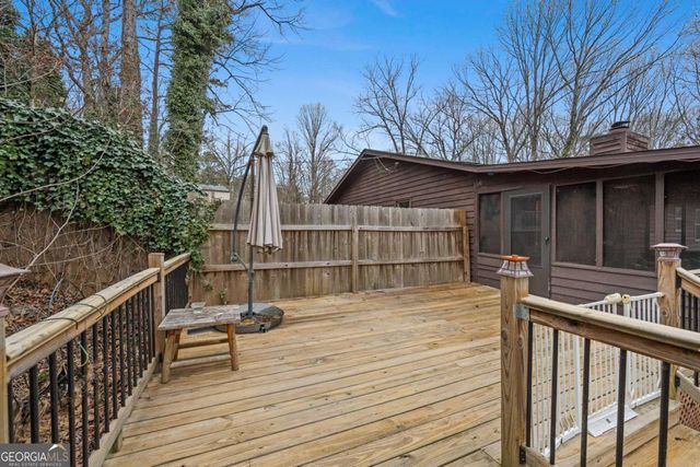 426 Riverlake Court, Woodstock, GA 30188