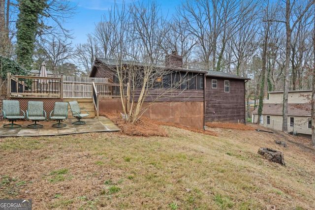 426 Riverlake Court, Woodstock, GA 30188