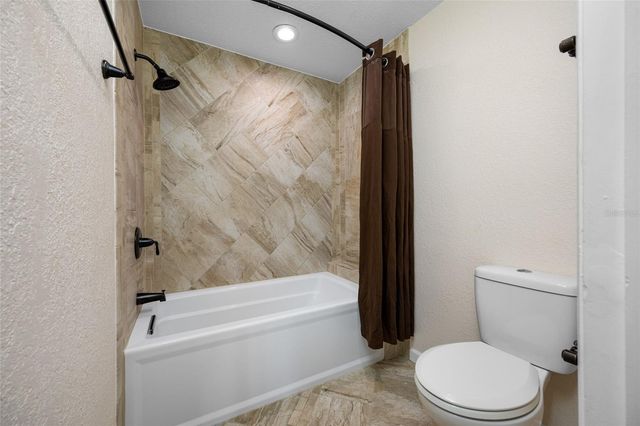 10416 SAINT TROPEZ PLACE, Tampa, FL 33615