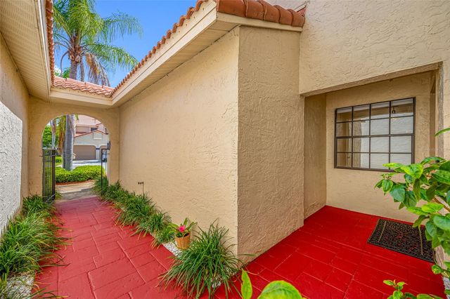 10416 SAINT TROPEZ PLACE, Tampa, FL 33615
