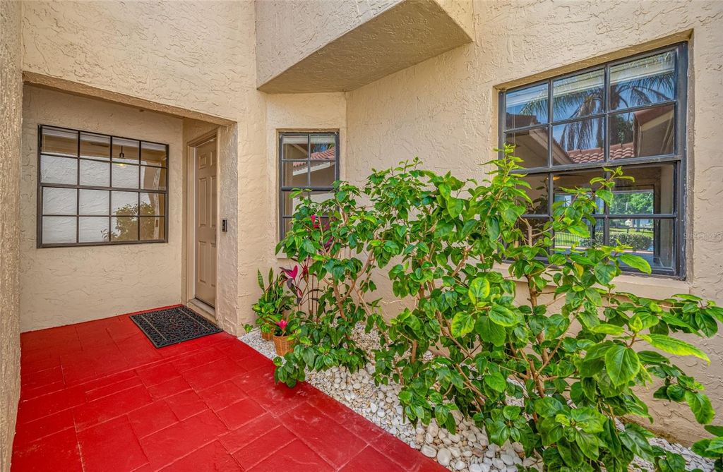 Image 52 of property listing at 10416 SAINT TROPEZ PLACE, Tampa, FL 33615