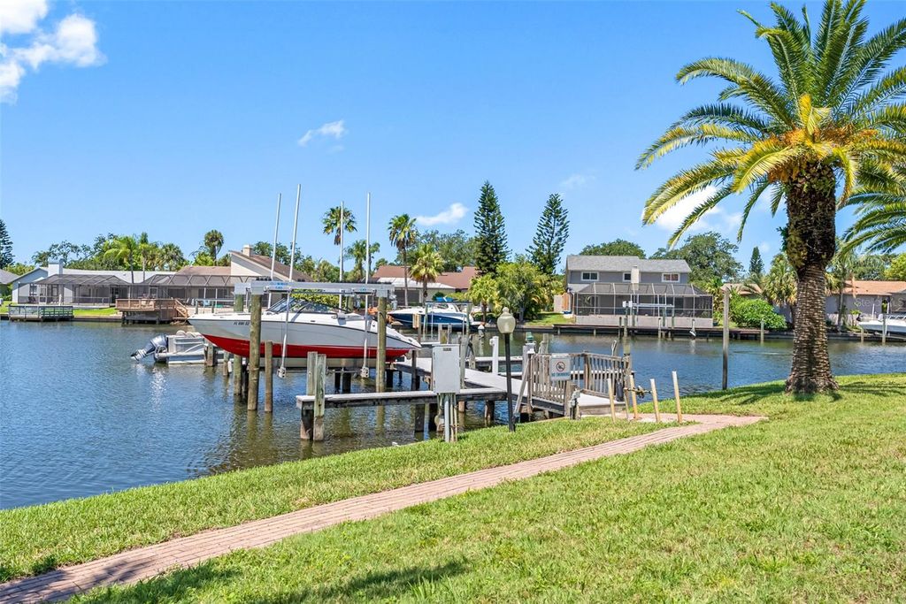 Image 56 of property listing at 10416 SAINT TROPEZ PLACE, Tampa, FL 33615