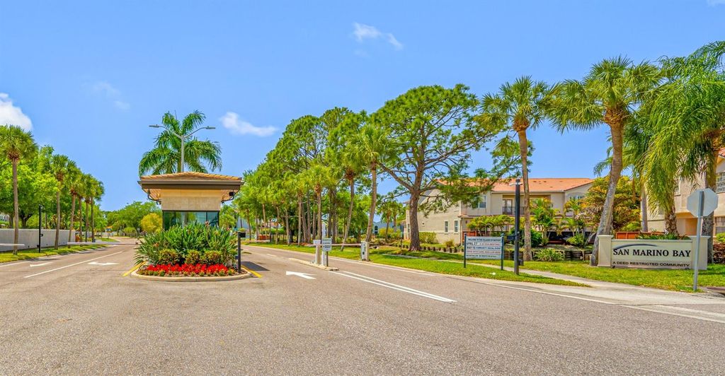 Image 59 of property listing at 10416 SAINT TROPEZ PLACE, Tampa, FL 33615