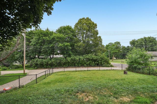304 17th Avenue N, South Saint Paul, MN 55075
