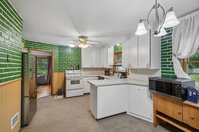 304 17th Avenue N, South Saint Paul, MN 55075