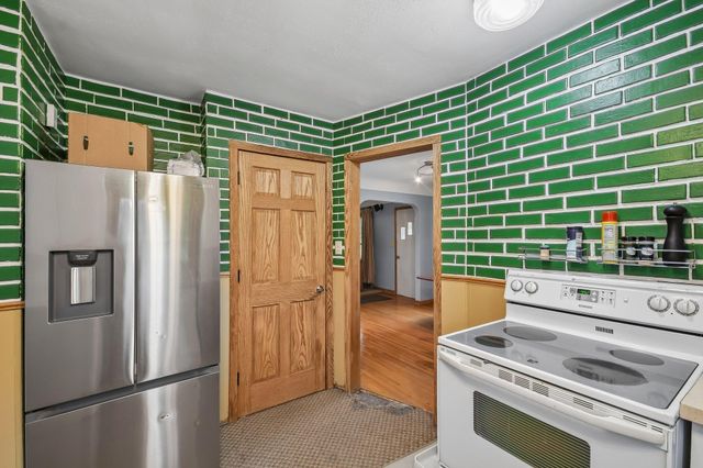 304 17th Avenue N, South Saint Paul, MN 55075