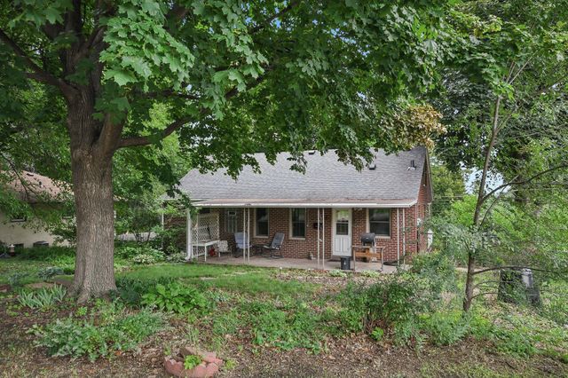 304 17th Avenue N, South Saint Paul, MN 55075