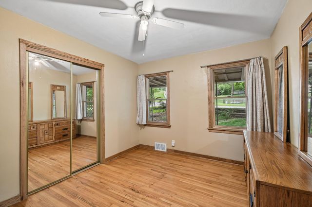 304 17th Avenue N, South Saint Paul, MN 55075