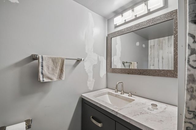 304 17th Avenue N, South Saint Paul, MN 55075