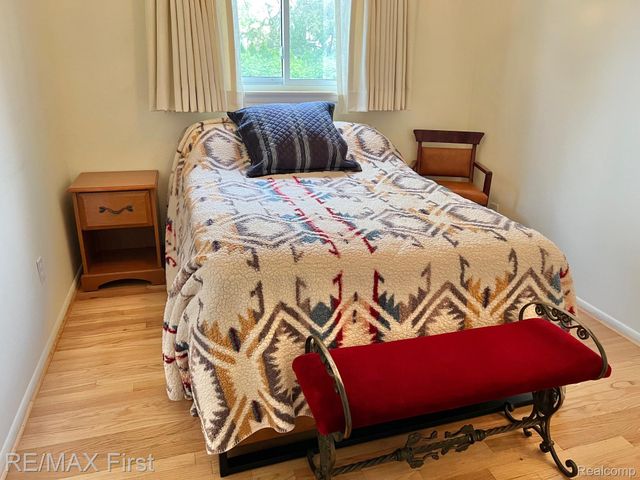 15662 Liverpool Street, Livonia, MI 48154