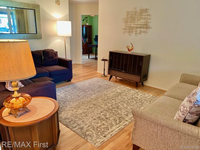 15662 Liverpool Street, Livonia, MI 48154