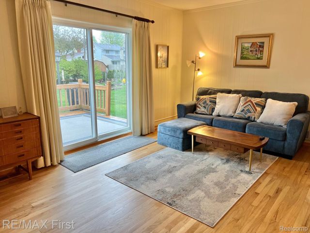 15662 Liverpool Street, Livonia, MI 48154