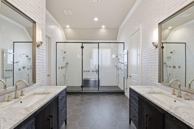 10933 Upland Park, Houston, TX 77043