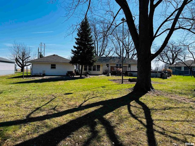 709 S EAST Avenue, Manito, IL 61546