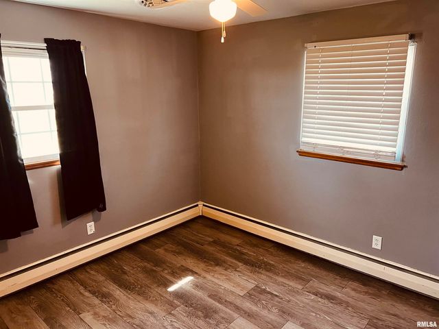 709 S EAST Avenue, Manito, IL 61546