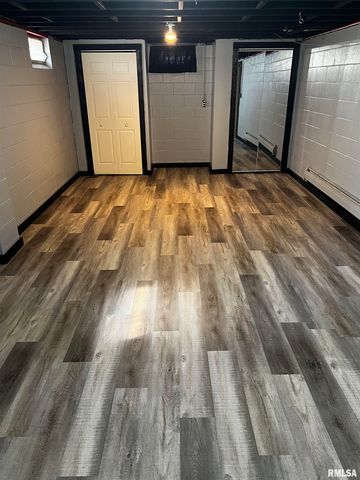 709 S EAST Avenue, Manito, IL 61546