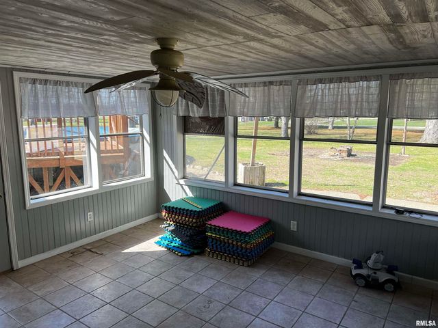 709 S EAST Avenue, Manito, IL 61546