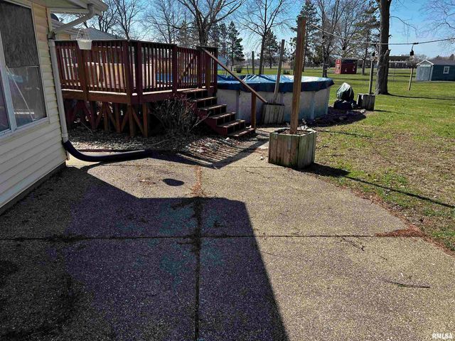 709 S EAST Avenue, Manito, IL 61546