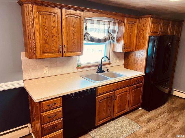 709 S EAST Avenue, Manito, IL 61546