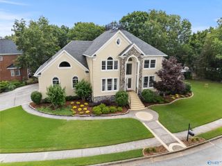 11019 Everest Circle, Huntsville, AL 35803