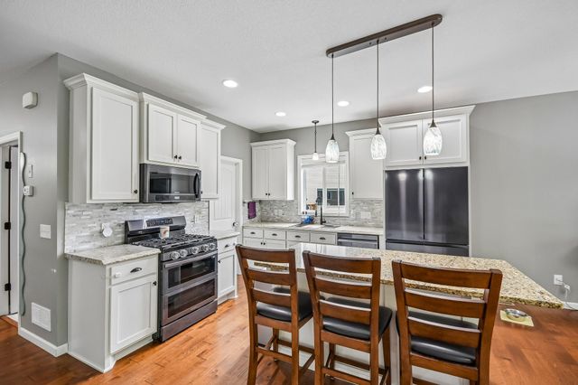 130 124th Lane NW, Coon Rapids, MN 55448