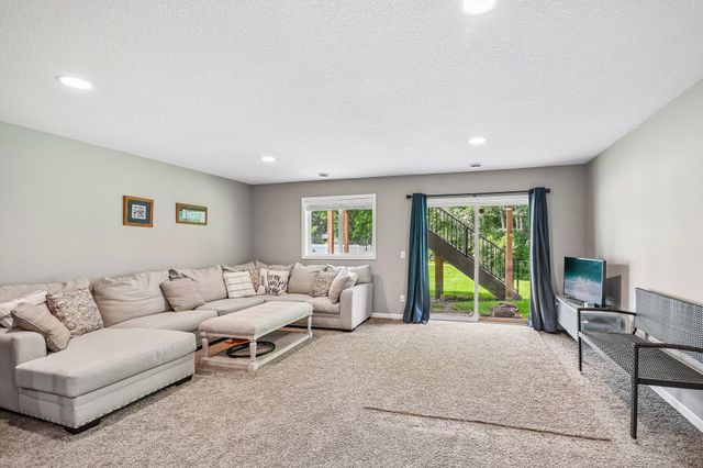 130 124th Lane NW, Coon Rapids, MN 55448