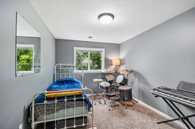 130 124th Lane NW, Coon Rapids, MN 55448
