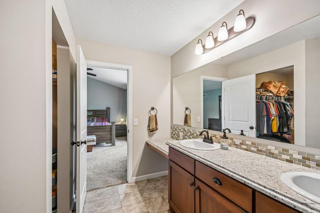 130 124th Lane NW, Coon Rapids, MN 55448