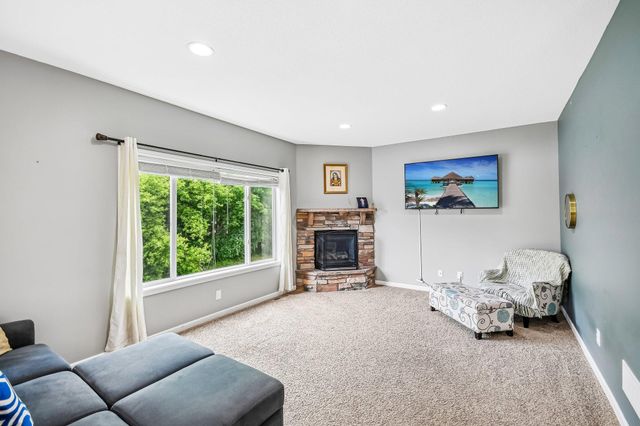 130 124th Lane NW, Coon Rapids, MN 55448