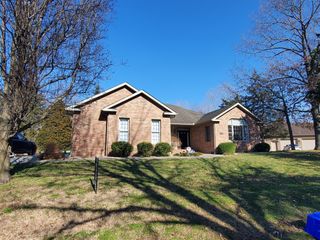 1142 Cedar Ridge Drive, Carbondale, IL 62901