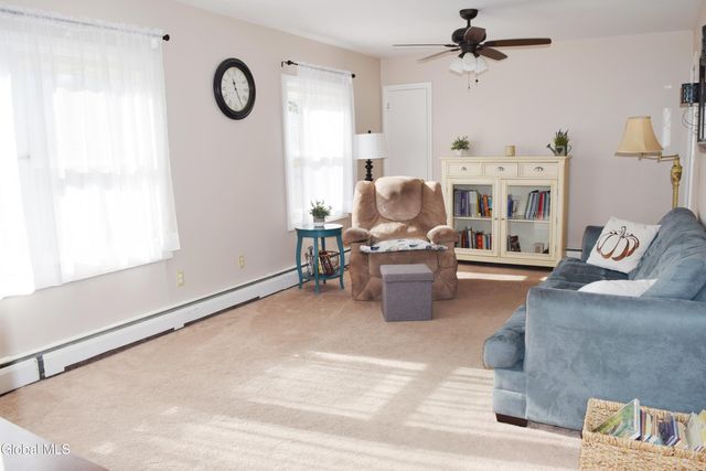 39 Oxford Circle, Brunswick, NY 12180