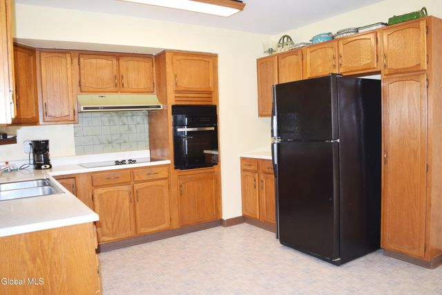 39 Oxford Circle, Brunswick, NY 12180