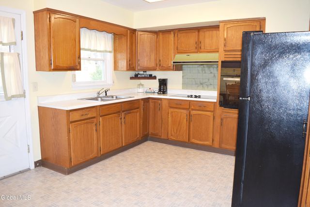 39 Oxford Circle, Brunswick, NY 12180